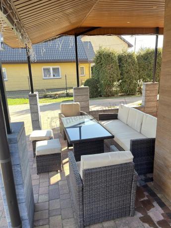Technorattanowy komplet mebli z wysokim stołem, sofą 186cm, fotelami i pufami Cofete Dining – Brown
