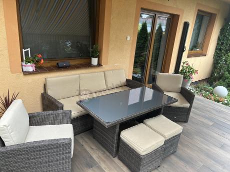 Technorattanowy komplet mebli z wysokim stołem, sofą 186cm, fotelami i pufami Cofete Dining – Brown