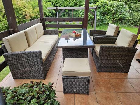 Technorattanowy komplet mebli z wysokim stołem, sofą 186cm, fotelami i pufami Cofete Dining – Brown