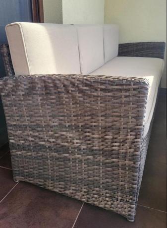 Technorattanowy komplet mebli z wysokim stołem, sofą 186cm, fotelami i pufami Cofete Dining – Brown