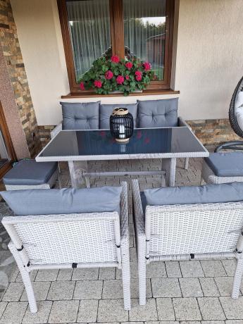 Technorattanowy komplet ogrodowy z sofą 175cm i wysokim stołem Perata Dining Grey