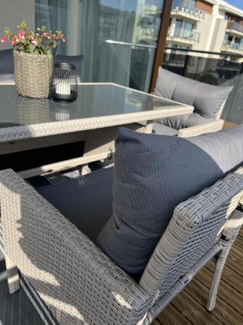 Technorattanowy komplet ogrodowy z sofą 175cm i wysokim stołem Perata Dining Grey