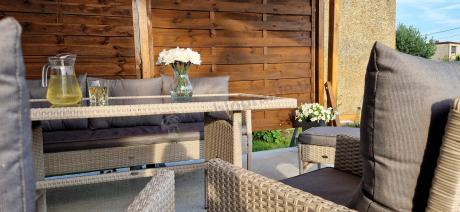Technorattanowy komplet ogrodowy z sofą 175cm i wysokim stołem Perata Dining Grey