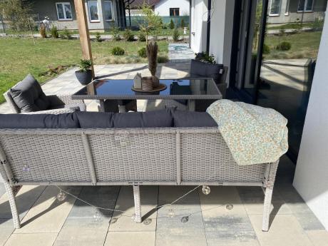 Technorattanowy komplet ogrodowy z sofą 175cm i wysokim stołem Perata Dining Grey