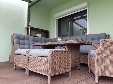 Technorattanowy narożnik 195x251cm z fotelem z regulowanym oparciem Laritto Brown