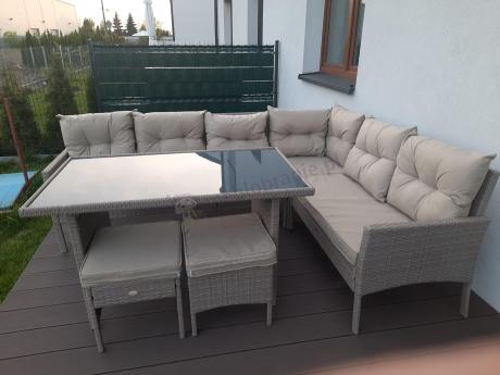 narożnik ogrodowy z wysokim stołem