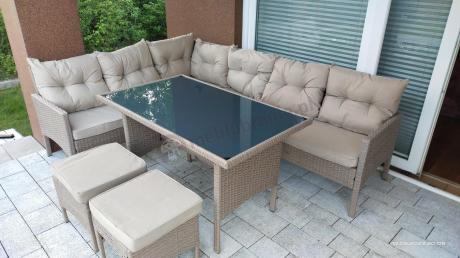 narożnik ogrodowy z wysokim stołem