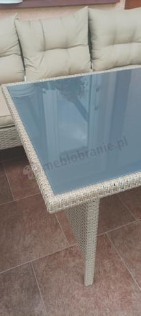 narożnik ogrodowy z wysokim stołem