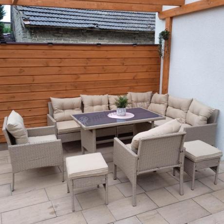 Technorattanowy narożnik z wysokim stołem, fotelami i pufami Perata Corner Plus – Natural