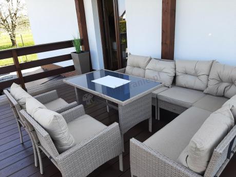 Technorattanowy narożnik z wysokim stołem, fotelami i pufami Perata Corner Plus – Natural