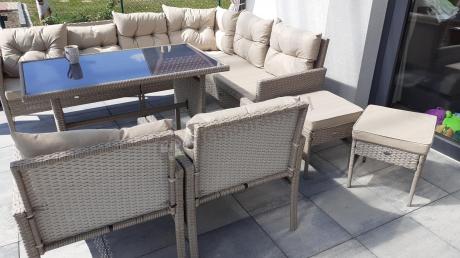 Technorattanowy narożnik z wysokim stołem, fotelami i pufami Perata Corner Plus – Natural