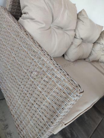 Technorattanowy narożnik z wysokim stołem, fotelami i pufami Perata Corner Plus – Natural