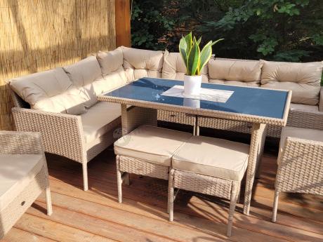 Technorattanowy narożnik z wysokim stołem, fotelami i pufami Perata Corner Plus – Natural