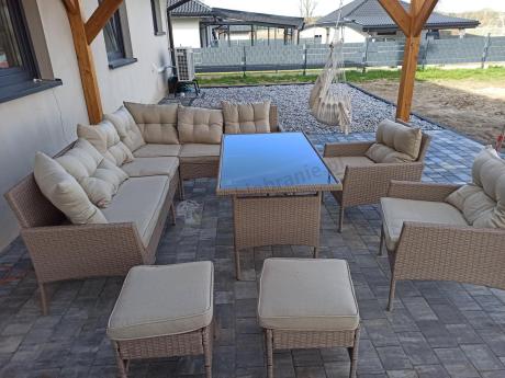 Technorattanowy narożnik z wysokim stołem, fotelami i pufami Perata Corner Plus – Natural