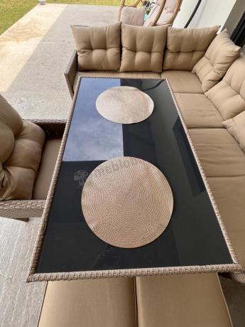 Technorattanowy narożnik z wysokim stołem, fotelem i pufami Perata Corner – Natural