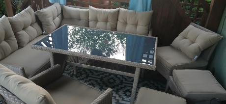 Technorattanowy narożnik z wysokim stołem, fotelem i pufami Perata Corner – Natural