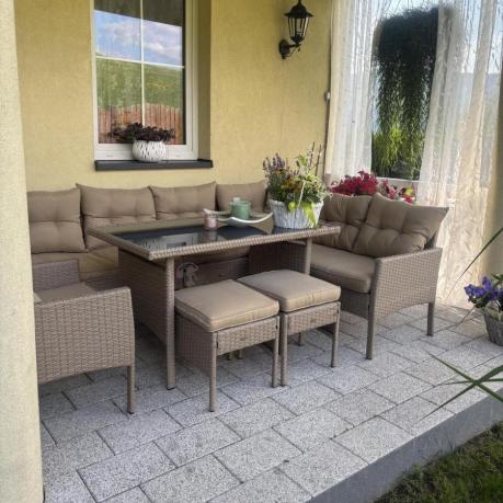 Technorattanowy narożnik z wysokim stołem, fotelem i pufami Perata Corner – Natural