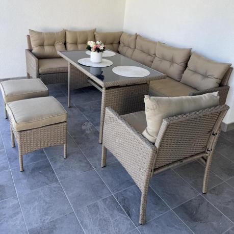 Technorattanowy narożnik z wysokim stołem, fotelem i pufami Perata Corner – Natural