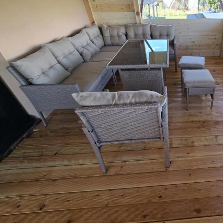 Technorattanowy narożnik z wysokim stołem, fotelem i pufami Perata Corner – Natural