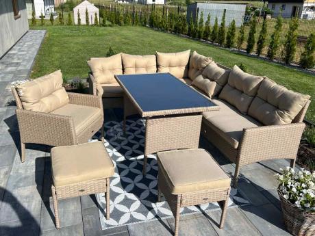 Technorattanowy narożnik z wysokim stołem, fotelem i pufami Perata Corner – Natural