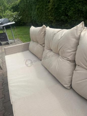 Technorattanowy narożnik z wysokim stołem, fotelem i pufami Perata Corner – Natural