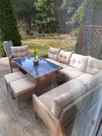 Technorattanowy narożnik z wysokim stołem, fotelem i pufami Perata Corner – Natural