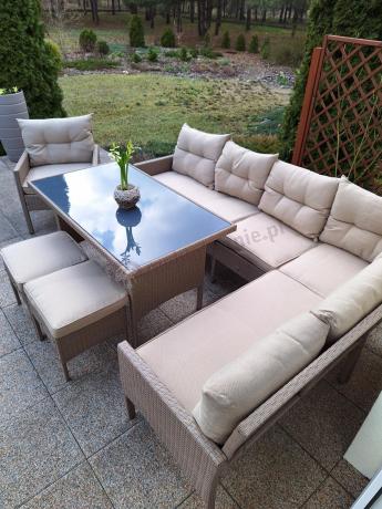 Technorattanowy narożnik z wysokim stołem, fotelem i pufami Perata Corner – Natural