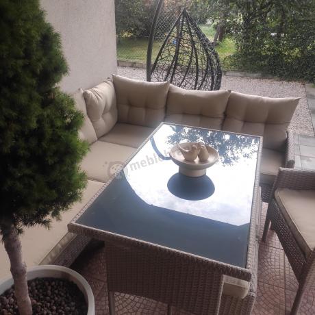 Technorattanowy narożnik z wysokim stołem, fotelem i pufami Perata Corner – Natural