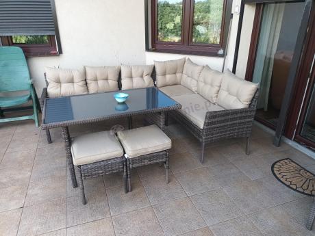 Technorattanowy narożnik ze stołem obiadowym pufami i fotelem Perata Corner Brown