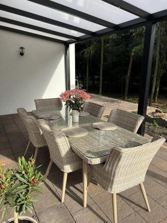 Technorattanowy zestaw ogrodowy ze stołem i 8 fotelami Tonitto Dining - Creme