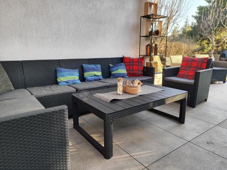 Zestaw dla 10 osób z narożnikiem Nedler VII, stołem podnoszonym i 3 fotelami - grafit