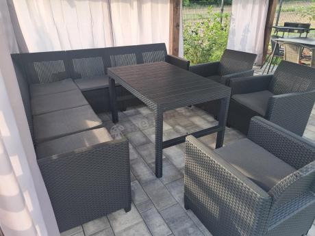 Zestaw dla 10 osób z narożnikiem Nedler VII, stołem podnoszonym i 3 fotelami - grafit