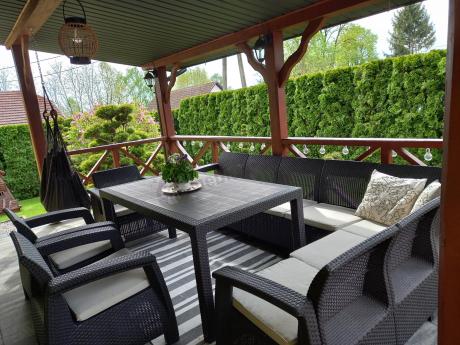 Zestaw dla 10 osób z narożnikiem, stołem obiadowym i trzema fotelami Rellme VII brązowy