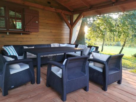 Zestaw dla 10 osób z narożnikiem, stołem obiadowym i trzema fotelami Rellme VII brązowy