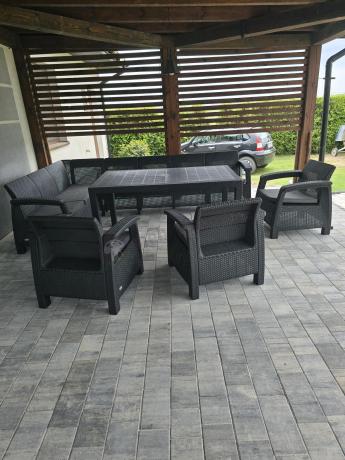 Zestaw dla 10 osób z narożnikiem, stołem obiadowym i trzema fotelami Rellme VII grafitowy