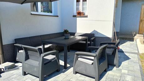 Zestaw dla 10 osób z narożnikiem, stołem obiadowym i trzema fotelami Rellme VII grafitowy