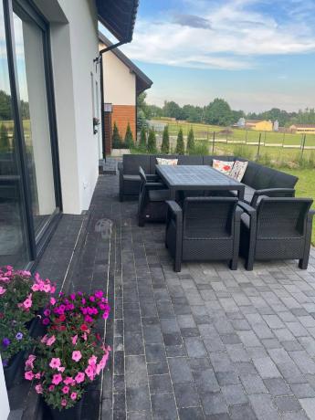 Zestaw dla 10 osób z narożnikiem, stołem obiadowym i trzema fotelami Rellme VII grafitowy