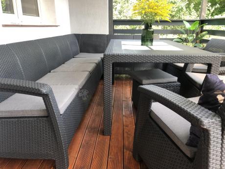 Zestaw dla 10 osób z narożnikiem, stołem obiadowym i trzema fotelami Rellme VII grafitowy