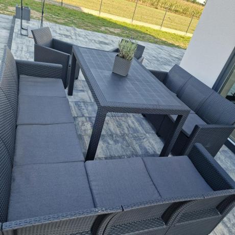 Zestaw dla 11 osób z narożnikiem Nedler VIII, trzema fotelami i stołem obiadowym - grafit