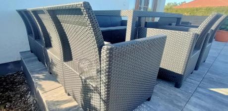 Zestaw dla 11 osób z narożnikiem Nedler VIII, trzema fotelami i stołem obiadowym - grafit