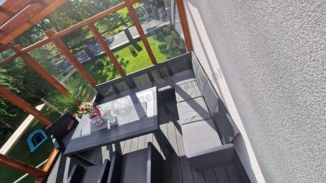 Zestaw dla 11 osób z narożnikiem Nedler VIII, trzema fotelami i stołem obiadowym - grafit