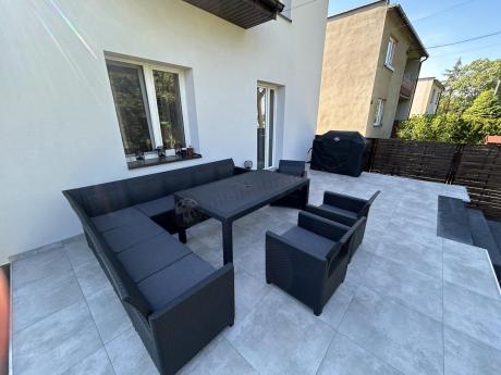 Zestaw dla 11 osób z narożnikiem Nedler VIII, trzema fotelami i stołem obiadowym - grafit