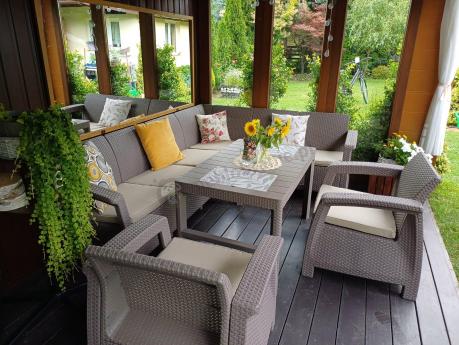 Zestaw dla 8 osób z narożnikiem, stołem podnoszonym i dwoma fotelami Relly VI capuccino