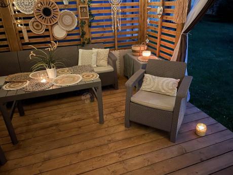 Zestaw dla 8 osób z narożnikiem, stołem podnoszonym i dwoma fotelami Relly VI capuccino