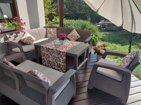 Zestaw dla 8 osób z narożnikiem, stołem podnoszonym i dwoma fotelami Relly VI capuccino