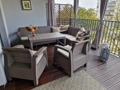 Zestaw dla 8 osób z narożnikiem, stołem podnoszonym i dwoma fotelami Relly VI capuccino