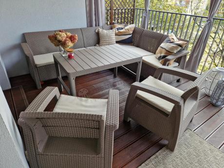 Zestaw dla 8 osób z narożnikiem, stołem podnoszonym i dwoma fotelami Relly VI capuccino