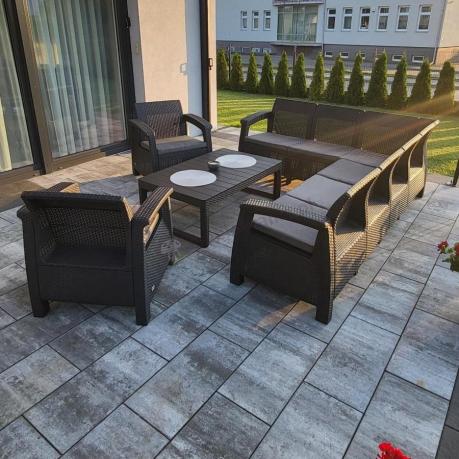 Zestaw dla 8 osób z narożnikiem, stołem podnoszonym i dwoma fotelami Relly VI grafit