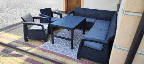 Zestaw dla 8 osób z narożnikiem, stołem podnoszonym i dwoma fotelami Relly VI grafit