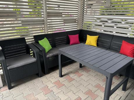 Zestaw dla 8 osób z narożnikiem, stołem podnoszonym i dwoma fotelami Relly VI grafit